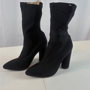 Elegant Black Ankle Boots for Women‎